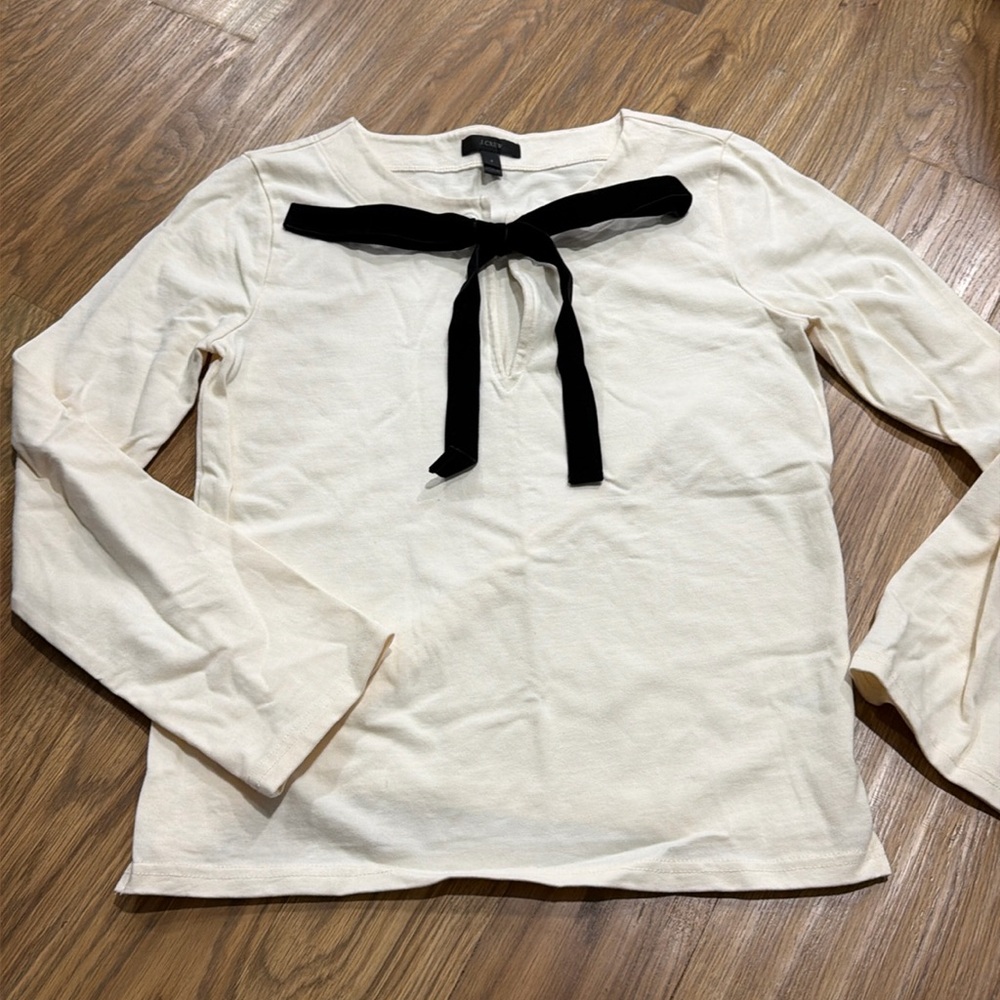 Jcrew velvet bow tie top! Thick material! Perfect for the holidays!